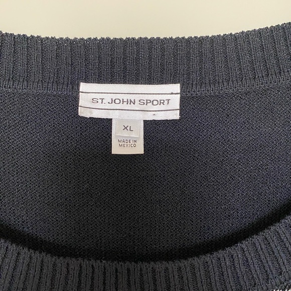 Woman’s St John Sport Sweater. XL - Picture 3 of 5